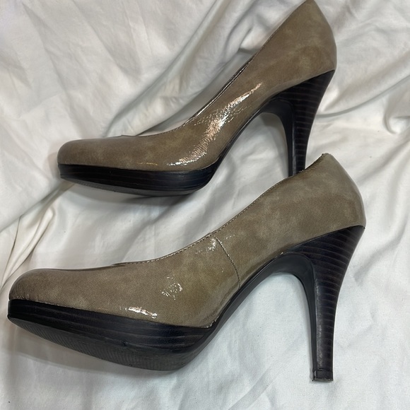 Alfani l ‘Maddy’ Round Toe Pumps Size 8M - Picture 4 of 8